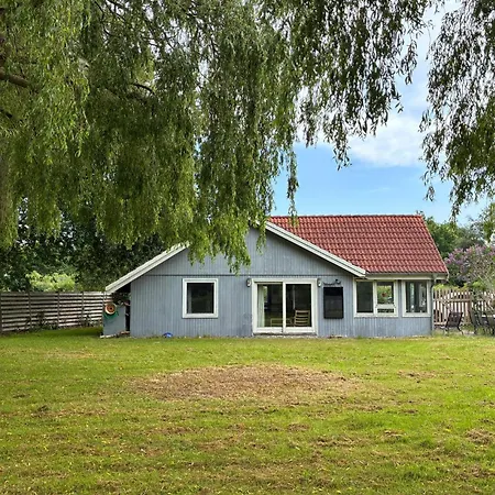 2 Bedroom Awesome In בית נופש Store Fuglede
