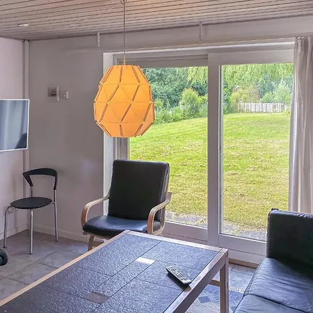 2 Bedroom Awesome In Ferienhaus *