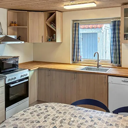 2 Bedroom Awesome In Store Fuglede